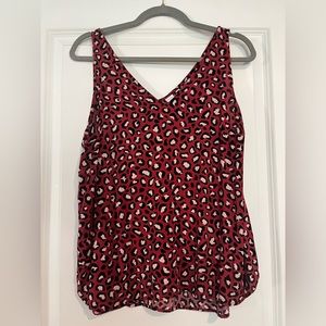 EUC Old Navy Red Animal Print Top (L) 🐆